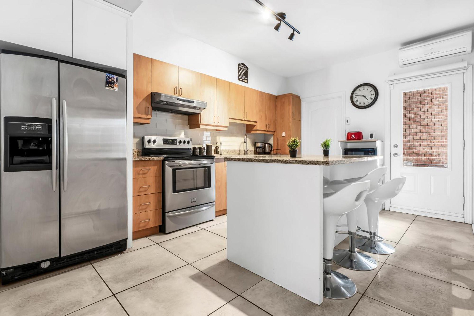Duplex For Group Stay_mont-royal Сasa de vacaciones Montreal