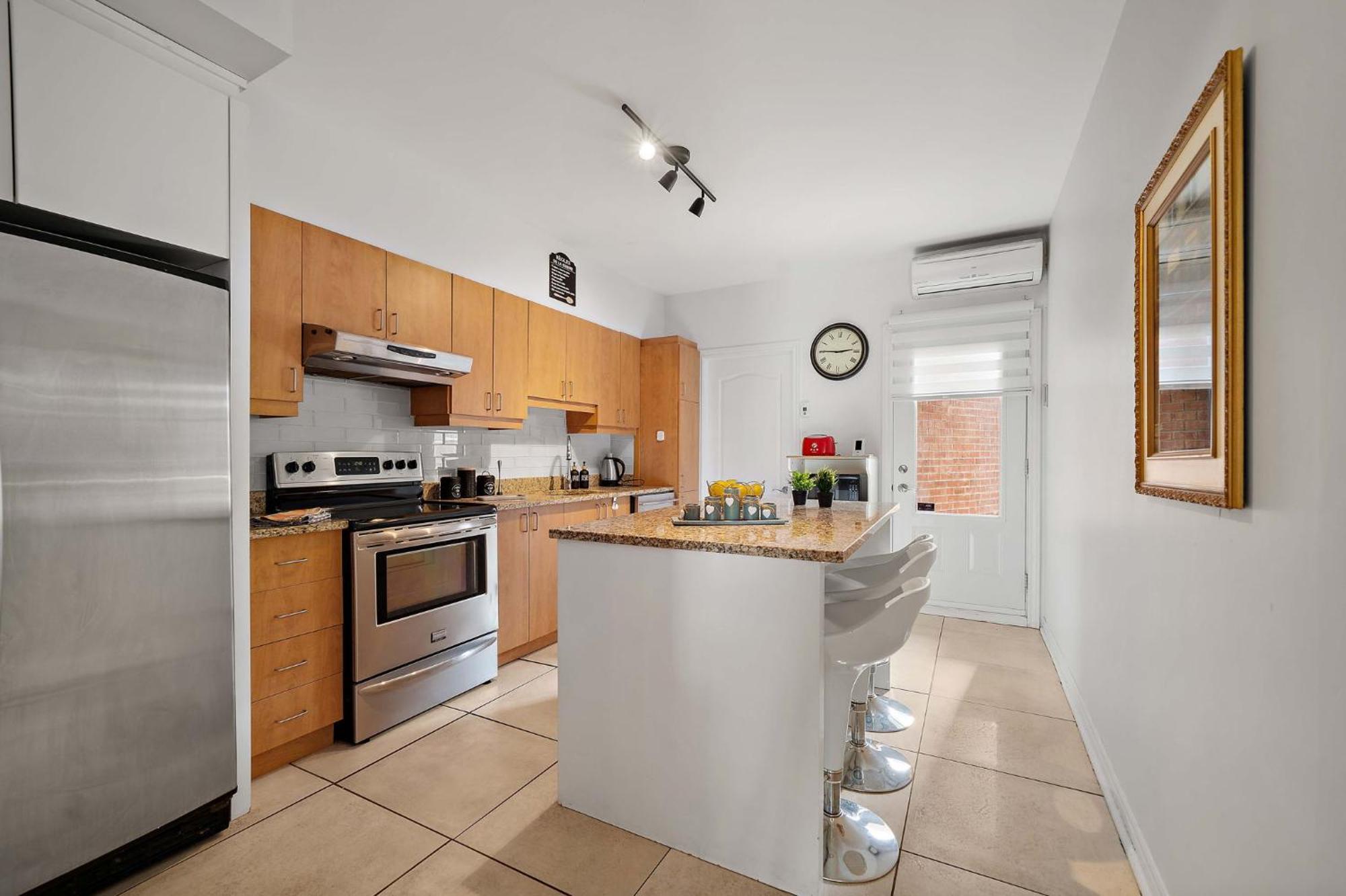 Сasa de vacaciones Duplex For Group Stay_mont-royal